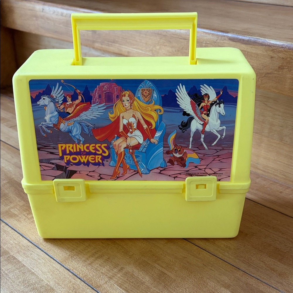 Rare vintage She-ra Princess Power lunch box